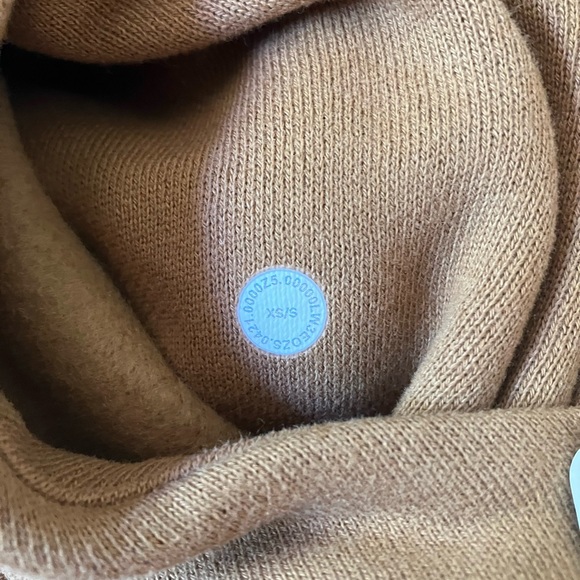 NWT Lululemon Scuba Oversized Full Zip Hoodie, Sz XS/S, BOLD BEIGE - Picture 6 of 8